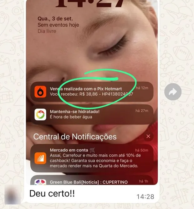 Cliente mandando print do Pix Hotmart e escrevendo deu certo